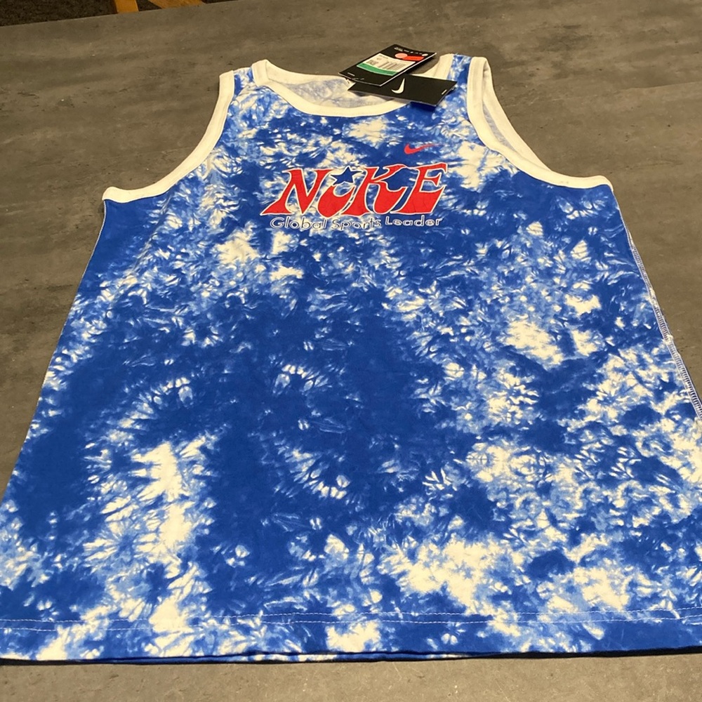 Nike boys XL